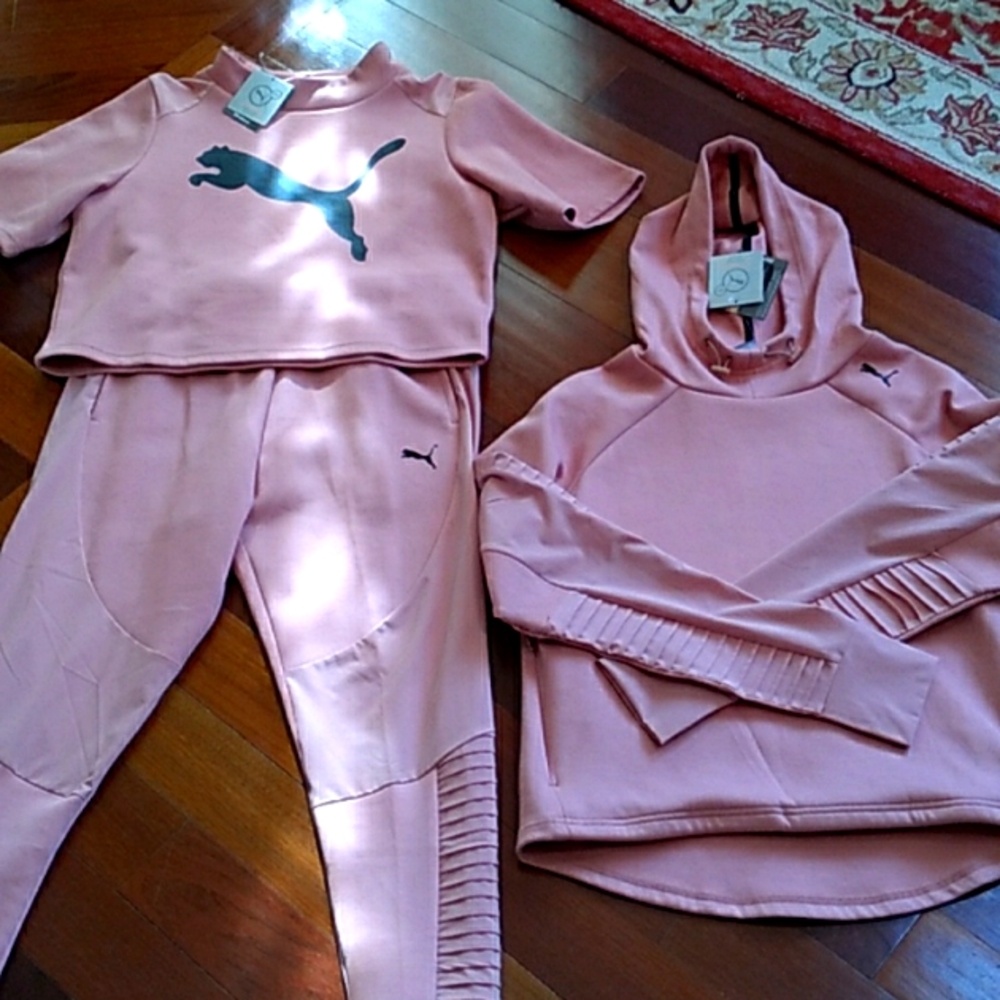 3 piece PUMA sports suit.  Brand new.  Size M.